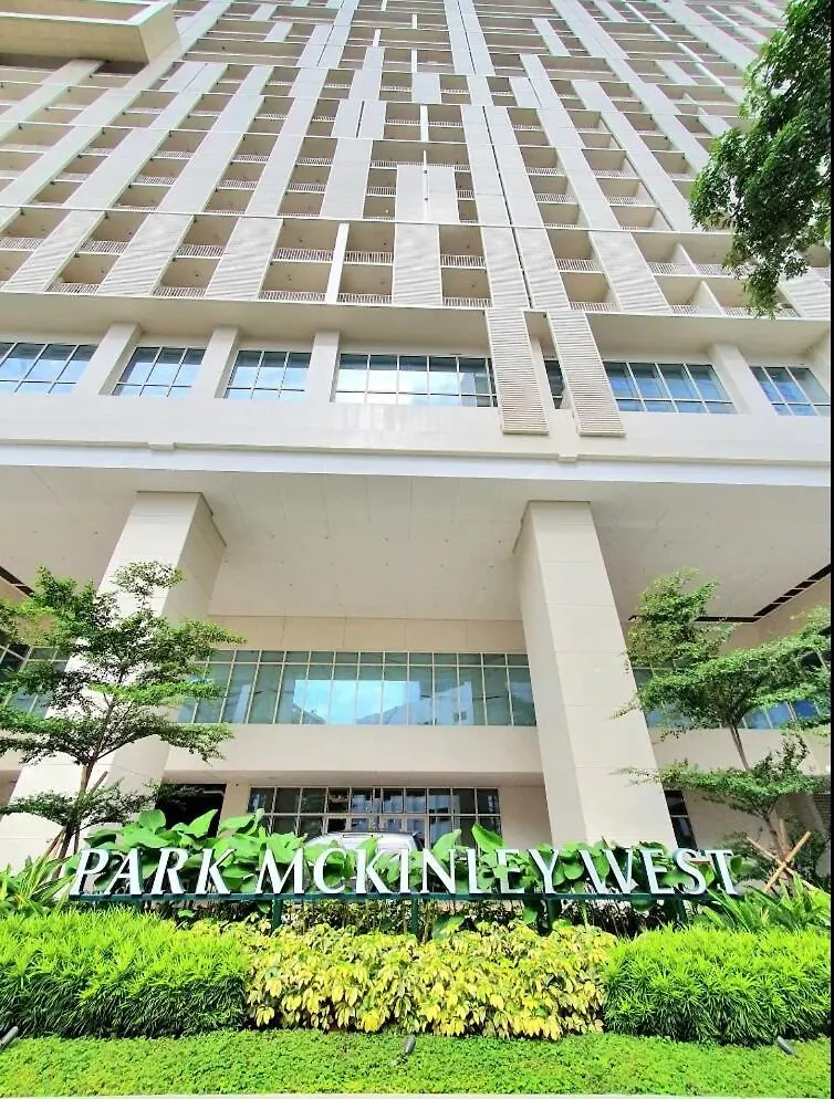 Cozy 1Br At Park Mckinley West Near Bgc & Venice Mall Manila 0*,