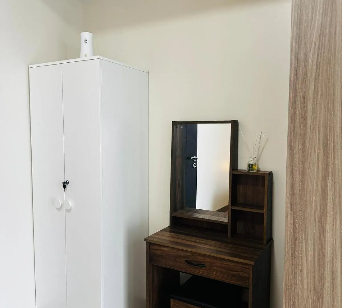 Apartment Cozy 1Br At Park Mckinley West Near Bgc & Venice Mall Manila