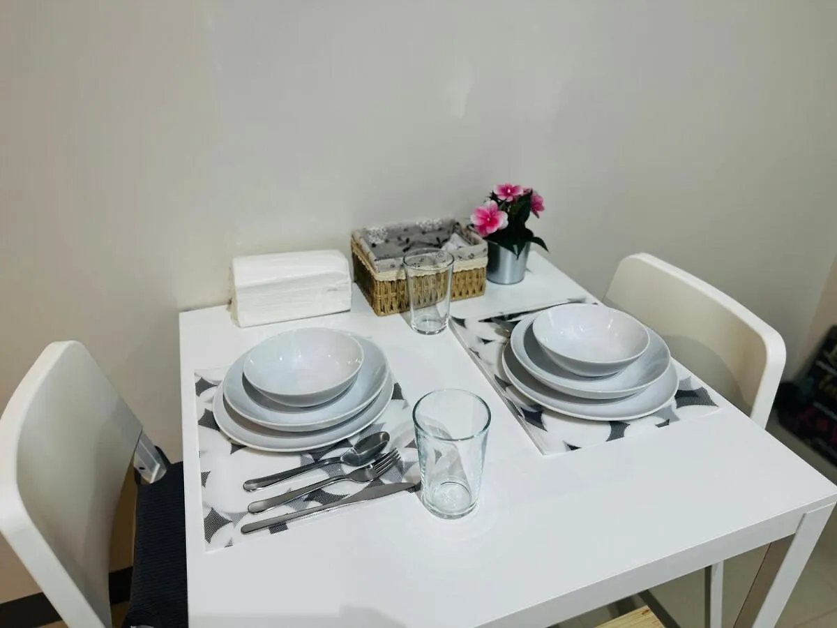 Apartment Cozy 1Br At Park Mckinley West Near Bgc & Venice Mall Manila